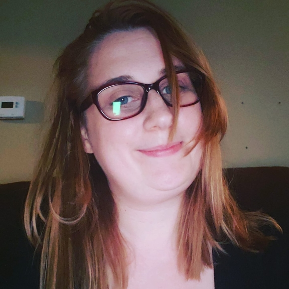 Meet your Posher, Erin - Picture 1 of 1